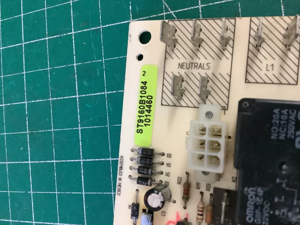 Honeywell ST9160B1084 1014460 Furnace Circuit Control Board AZ191569 | NR1413