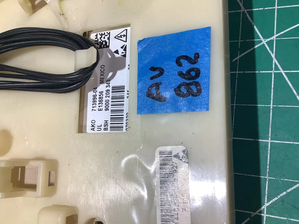 Bosch 713996 04 70 Washer Control Board User Interface AZ185388 | AV862