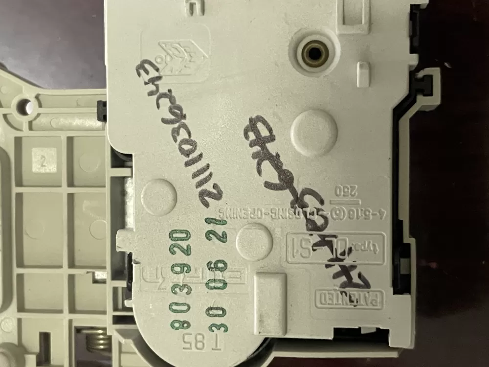 SpeedQueen 803920 Washer Door Lock AZ98546 | Wm1612