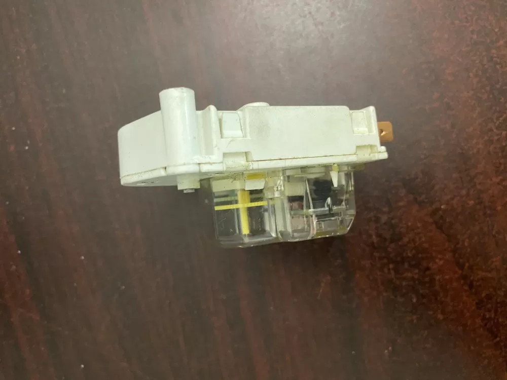Frigidaire Kenmore AP2111929 12762 Refrigerator Defrost Timer AZ37365 | BK164