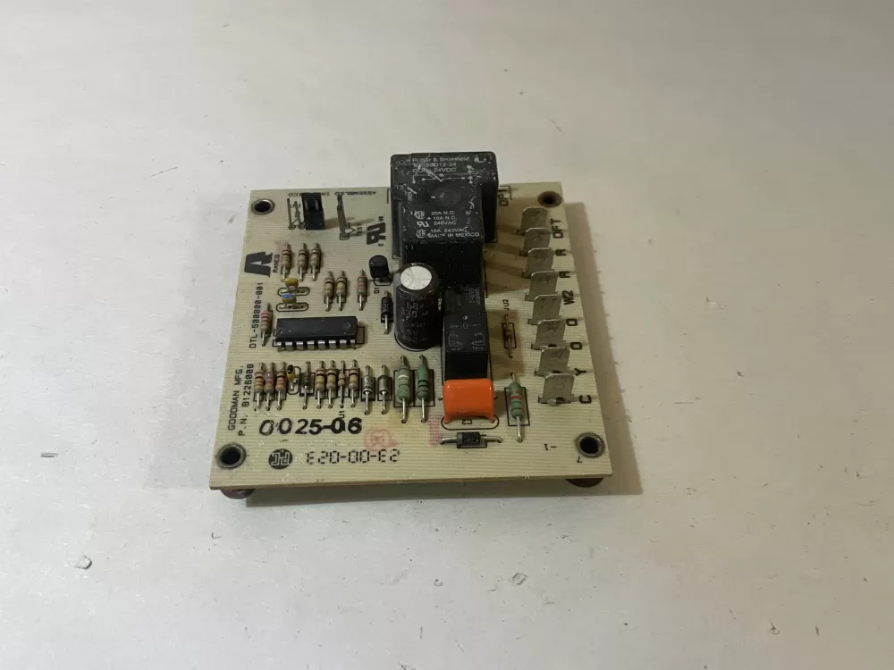 Goodman 81226008  Circuit Control Board AZ110716 | Wm229