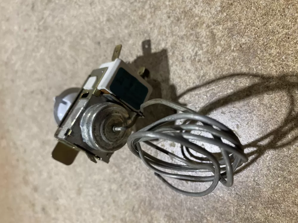 Kenmore 450226-13 Refrigerator Temperature Control Thermostat AZ74039 | BK1383