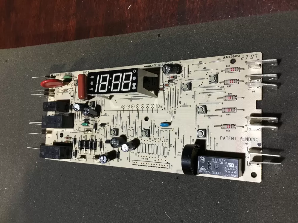 Whirlpool 008 00173 01 Range Oven Control Board  AZ80736 | NR1071