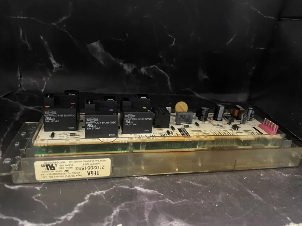 164D8450G016 GE Range Board - Control